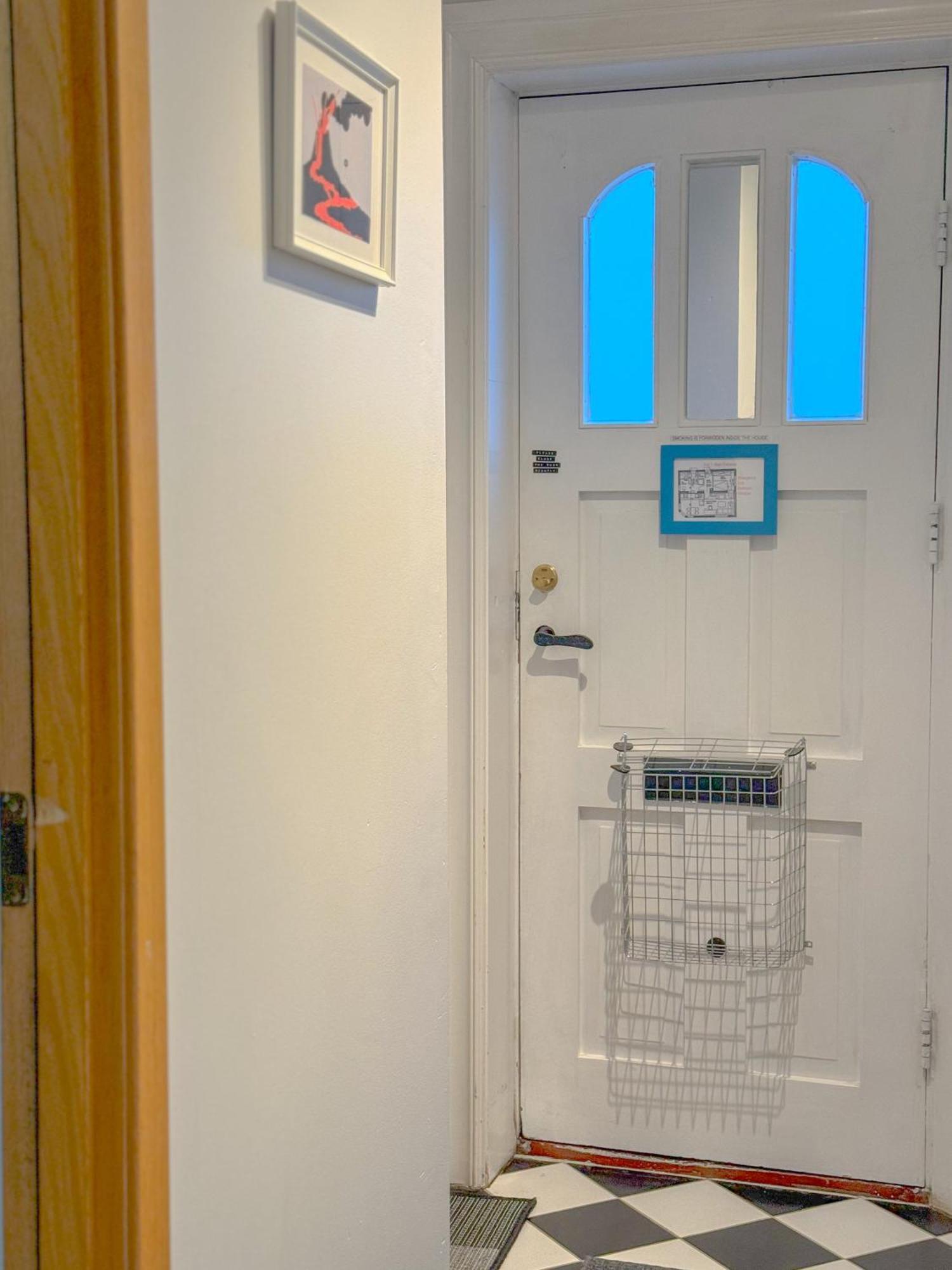 Enjoy Reykjavik Yellow Door Apartment Exteriör bild